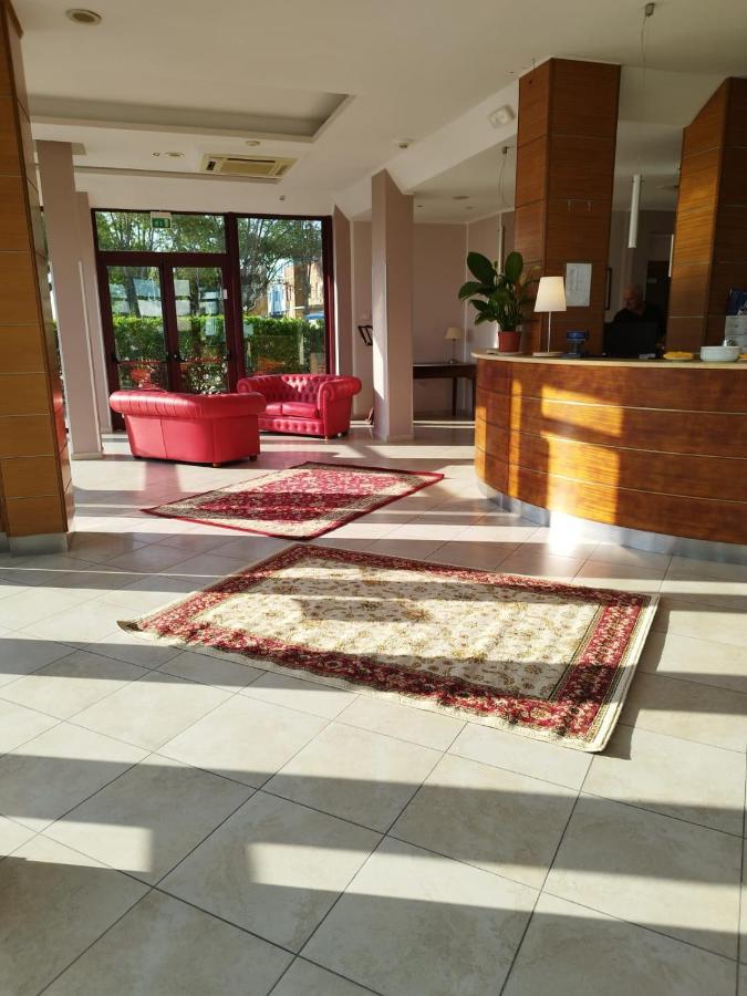 Hotel Spiaggia Villa Paola Беллария-Иджеа-Марина Экстерьер фото