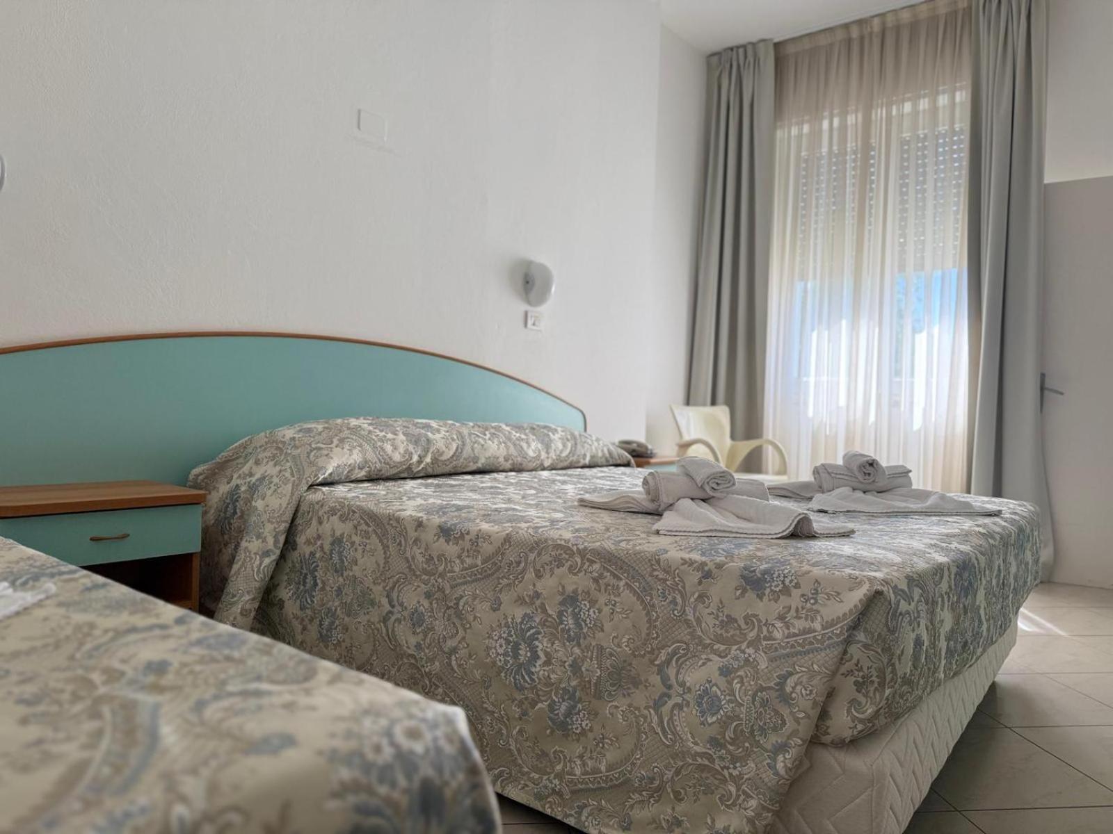 Hotel Spiaggia Villa Paola Беллария-Иджеа-Марина Экстерьер фото